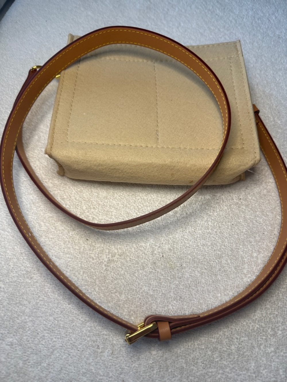 Louis Vuitton Monogram Poche Toilette 19 Cosmetics Pouch - Picture 10 of 16